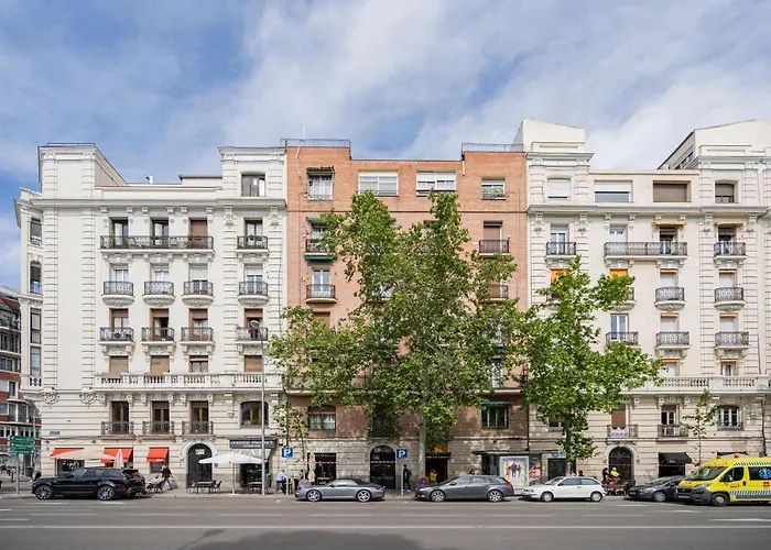 For You Rentals Duplex Temporal With Private Patio In The Center Of Madrid Mpe35